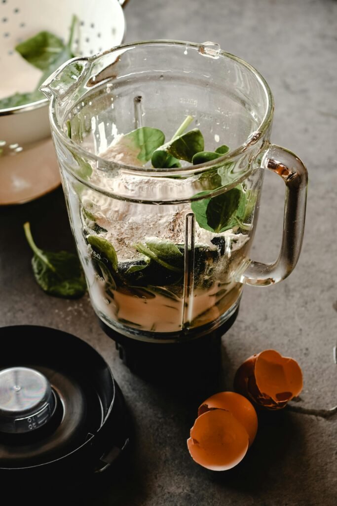 Essential kitchen guide 2025 – ergonomic French press coffee maker and blender for modern kitchens